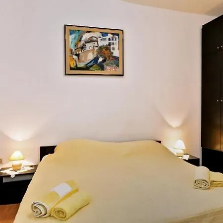 In With Terrace, Air Condition, Wifi, Dishwasher Daire